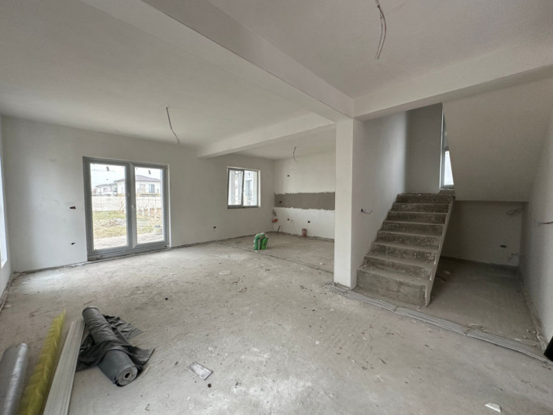 Casa individuala, 5 camere, 137 mp, 533 mp teren, in Giroc