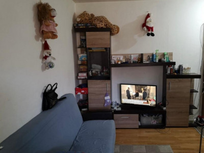 Apartament 2 camere, 30mp, etaj 3/4, Calea Sagului- Turist