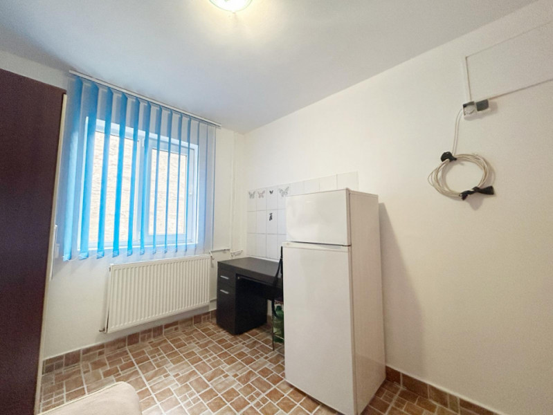 Garsoniera, 12mp, Etaj 1/4, Zana Sagului