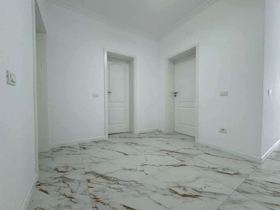 Duplex pe parter cu 3 camere, 105mp utili, teren 445mp