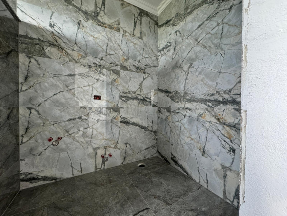Duplex pe parter cu 3 camere, 105mp utili, teren 445mp