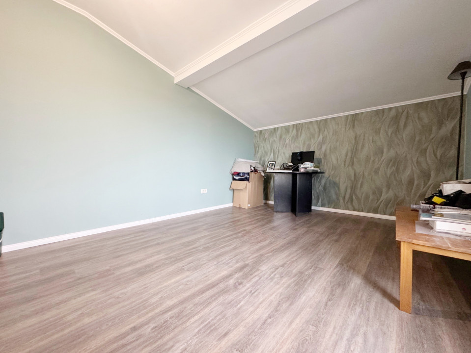 Duplex 6 camere, decomandat, 420 mp utili, 888 mp teren, etaj P+M, Mosnita Noua
