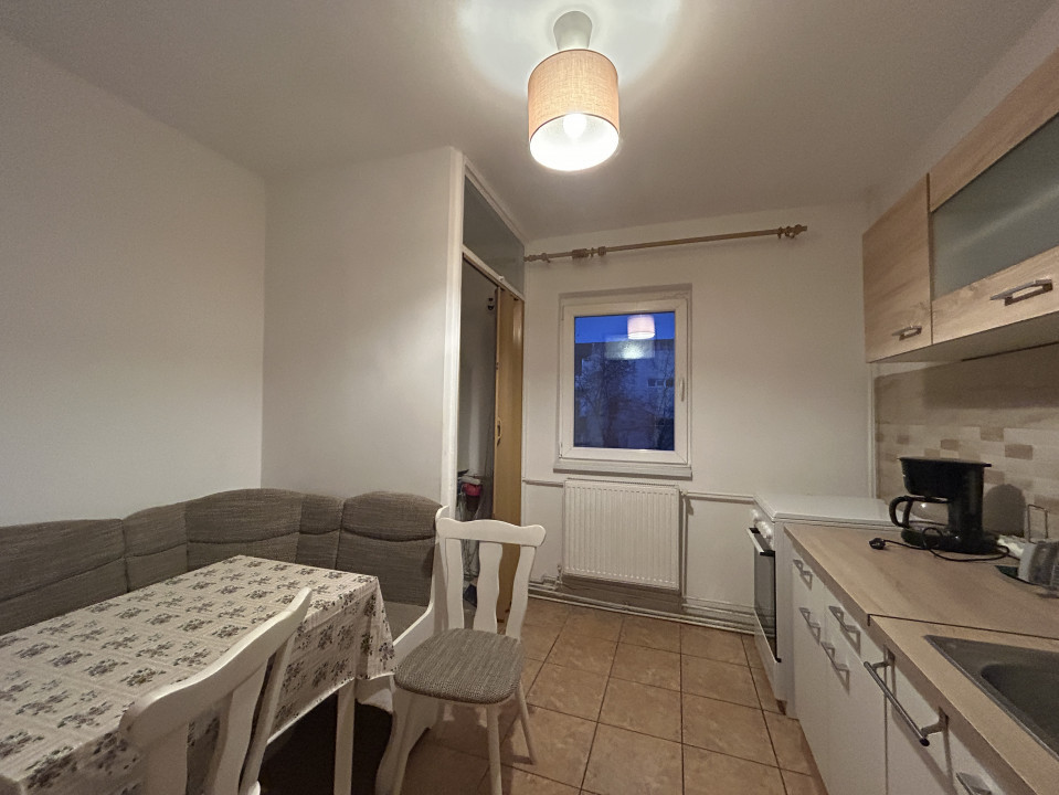 Apartament 4 camere, 78mp utili, 2 balcoane, etaj 3/4, zona Girocului