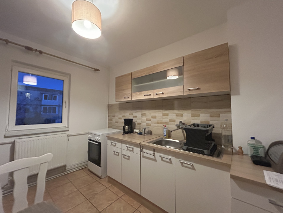 Apartament 4 camere, 78mp utili, 2 balcoane, etaj 3/4, zona Girocului