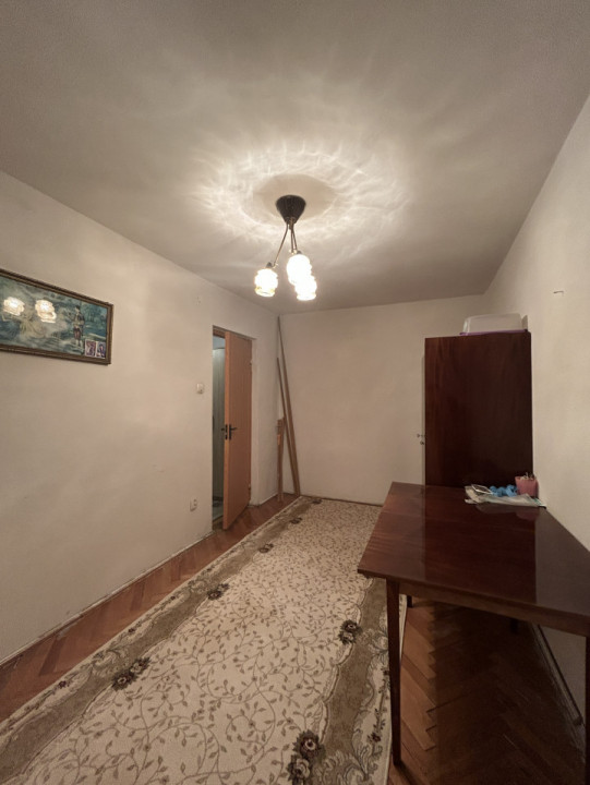 Apartament 4 camere, 78mp utili, 2 balcoane, etaj 3/4, zona Girocului
