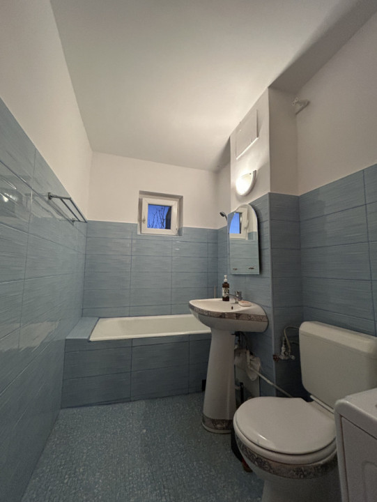 Apartament 4 camere, 78mp utili, 2 balcoane, etaj 3/4, zona Girocului
